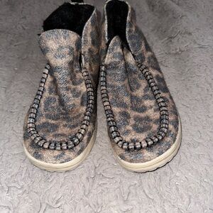 Women’s Hey Dude boots